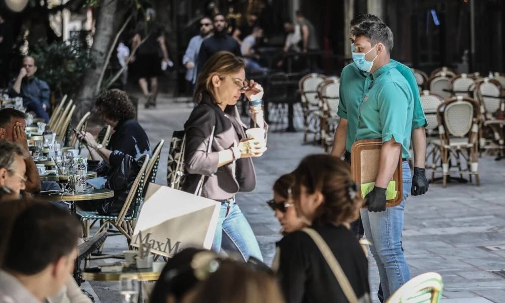 Επιστροφή στην "κανονικότητα"... με τοπικά lockdown